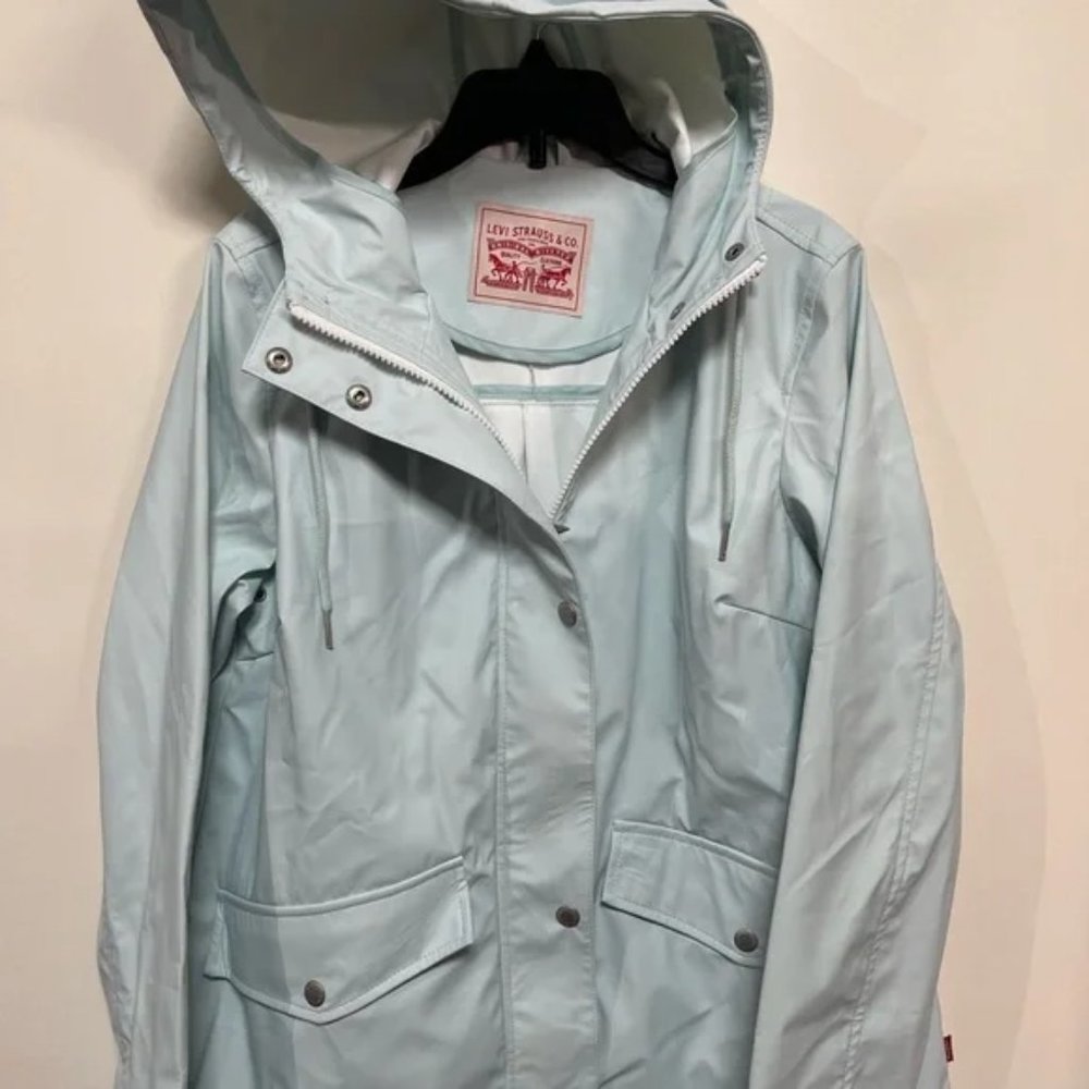 BNWT Levi’s Hoodie Rain coat/Wind breaker Small Sm